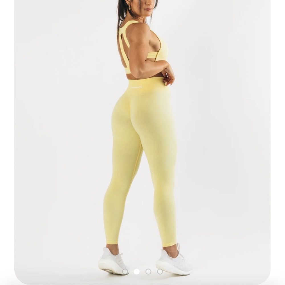 Alphalete Amplify Lemonade